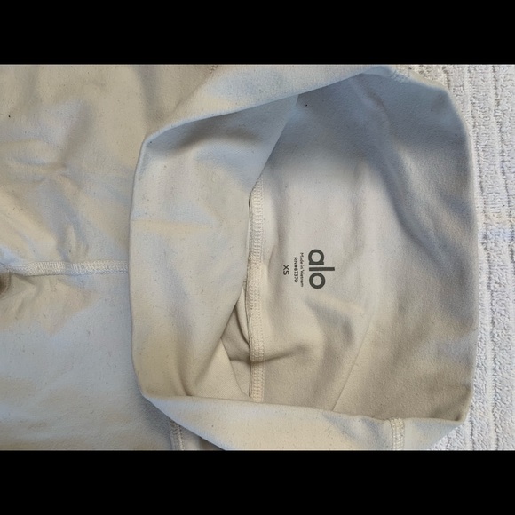 Alo leggings - Picture 2 of 3